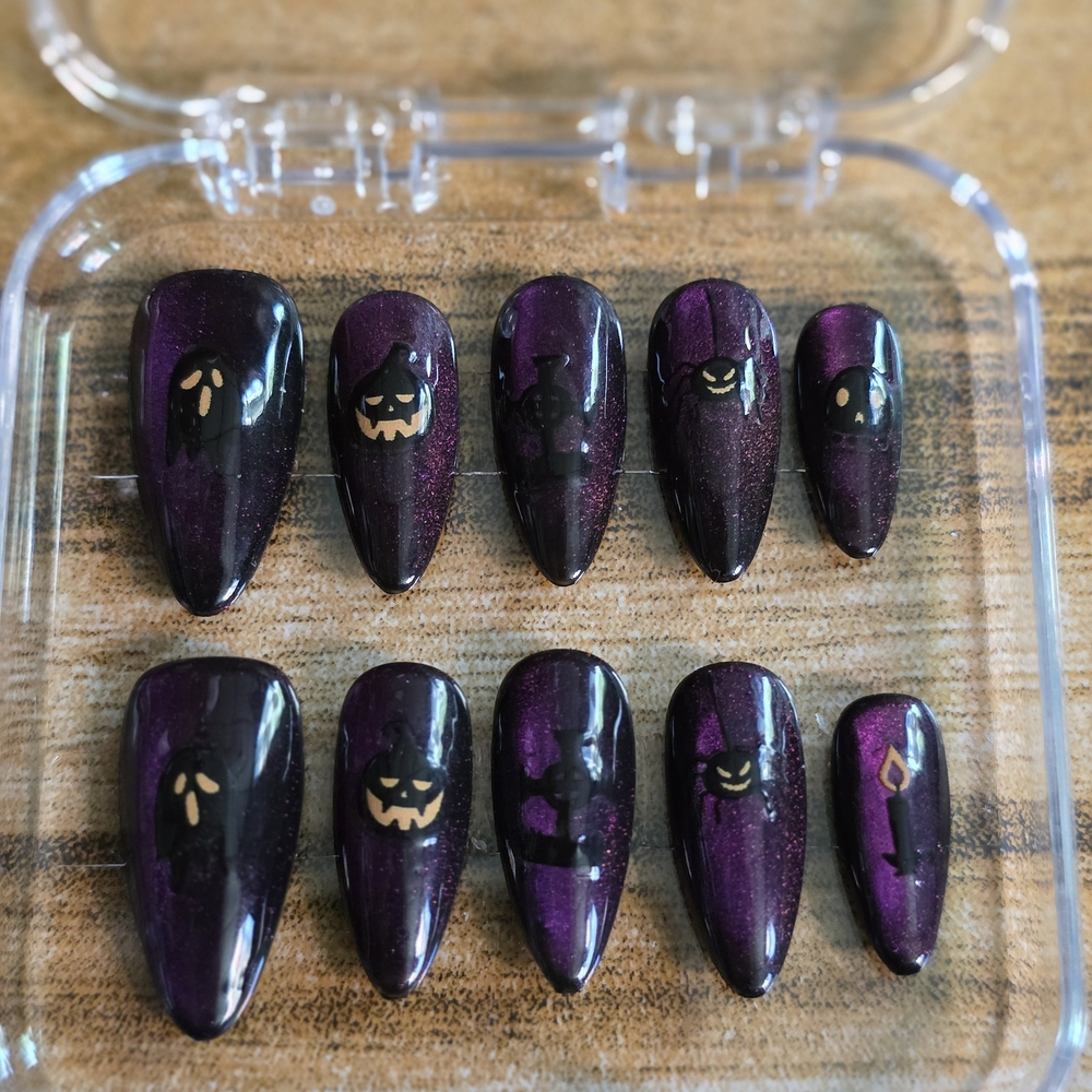 19. Halloween Purple Press-On Nails